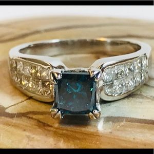 18KT White Gold Blue Diamond Unity Ring